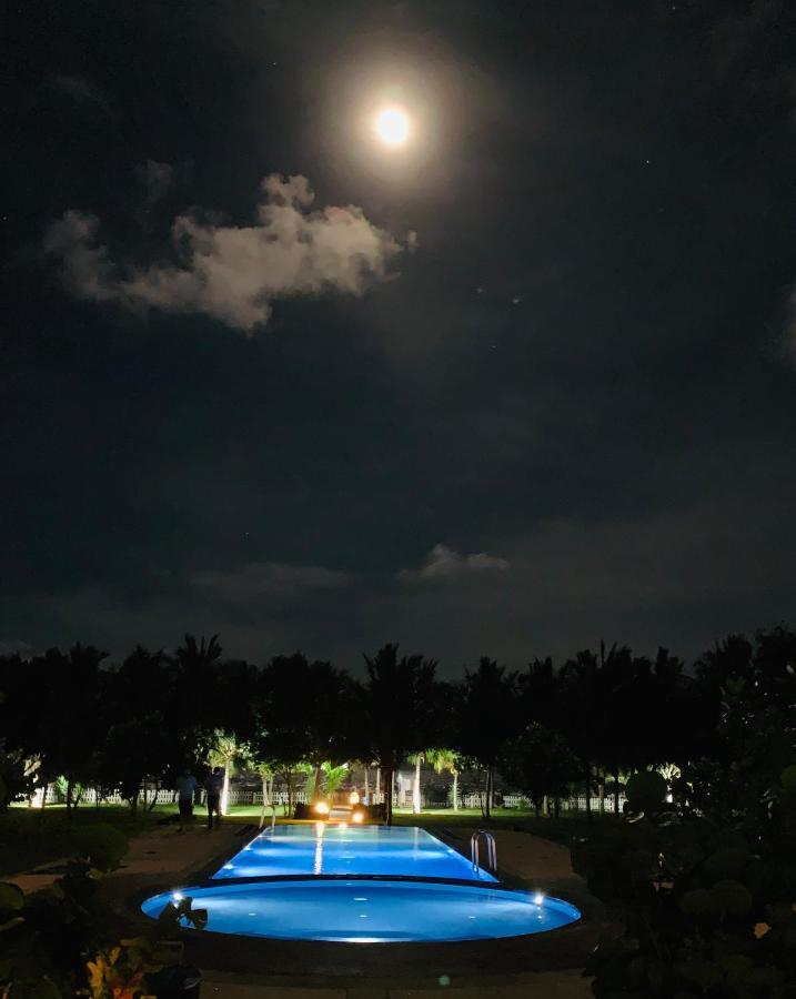 Ralla Nilaveli Bagian luar foto